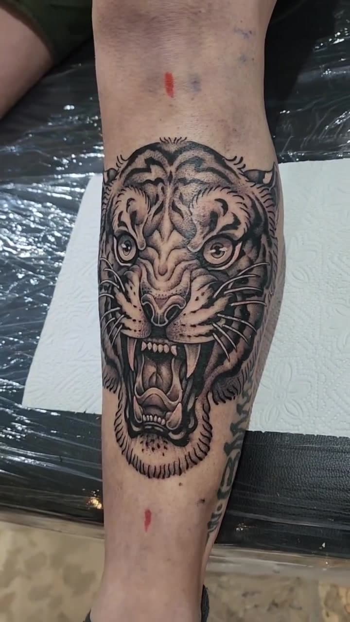 Traditional tattoo work 13
